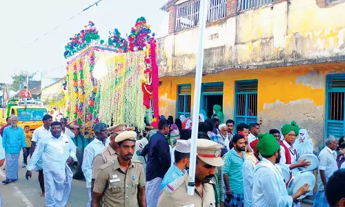 முத்துப்பேட்டையில், பலத்த போலீஸ் பாதுகாப்புடன் கந்தூரி விழா ஊர்வலம்