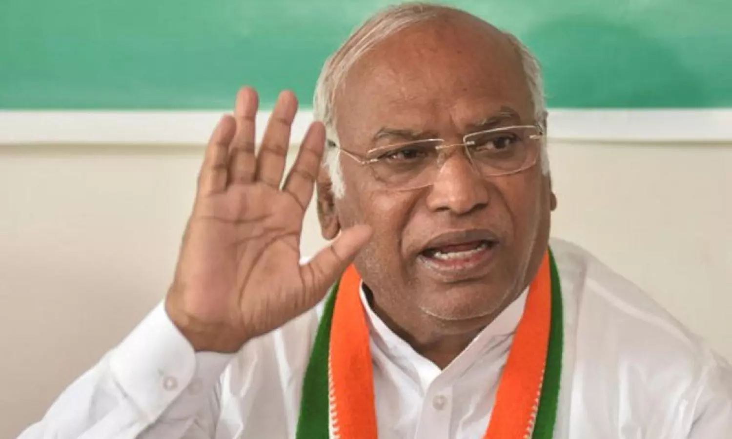 நாங்கள் ரெடி: பிரதமர் இதை செய்தால்...!!!... ... நம்பிக்கையில்லா தீர்மானம் மீது 8-ந்தேதி முதல் விவாதம் - லைவ் அப்டேட்ஸ்