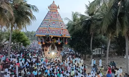 முத்துமாரியம்மன் கோவில் தேரோட்டம்