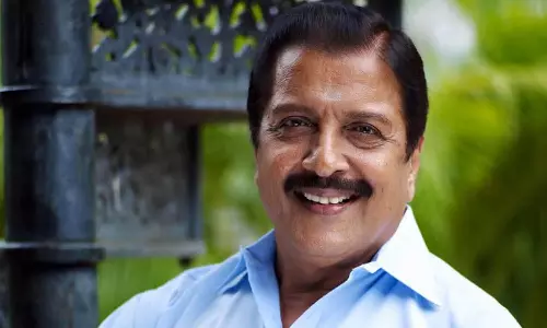 நடிகர்களின் தந்தை என்பதை விட ஓவியன் என்பதே எனக்கு பெருமை -சிவக்குமார் பேச்சு