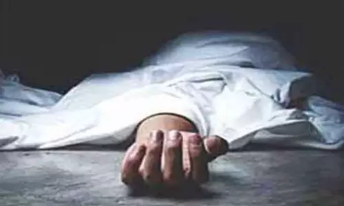 கோவையில் கார் மோதி மூதாட்டி பலி