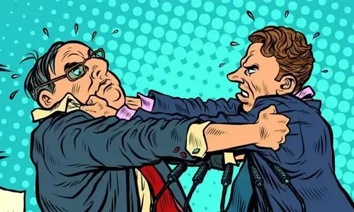 வேளாங்கண்ணியில், இரு தரப்பினரிடையே மோதல்; 7 பேர் படுகாயம்