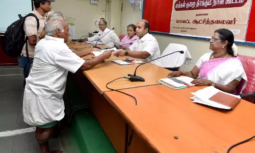 கிருஷ்ணகிரியில் குறை தீர்க்கும் கூட்டத்தில்215 மனுக்கள் பெறப்பட்டன