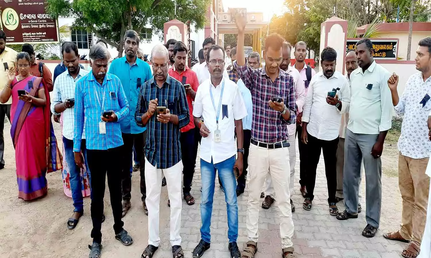 கிராம நிர்வாக அலுவலர்கள் ஆர்ப்பாட்டம் கிராம நிர்வாக அலுவலர்கள் ஆர்ப்பாட்டம்