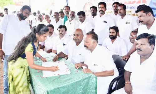 தி.மு.க. ஆட்சியில் அரசு ஊழியர்களுக்கு பாதுகாப்பு இல்லாத நிலை: ஆர்.பி.உதயகுமார் குற்றச்சாட்டு