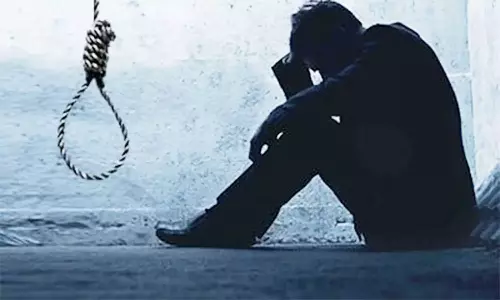 கோவில் அர்ச்சகர் தூக்கிட்டு சாவு