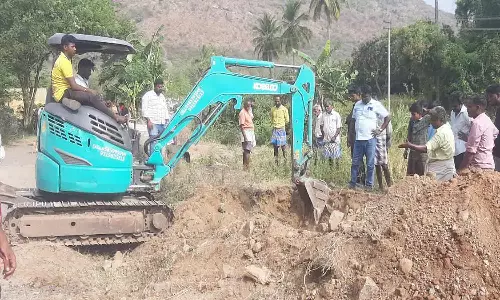 சுடுகாட்டு பகுதி ஆக்கிரமிப்பு அதிரடி அகற்றம்