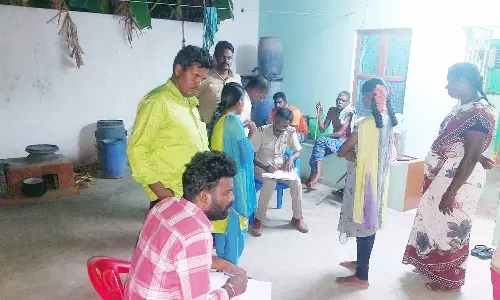 தொழிலாளி வீட்டில் 28 பவுன் நகை கொள்ளை