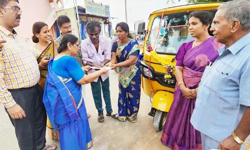 மாற்றுத்திறனாளிகளுக்கு நலத்திட்ட உதவிகள் வழங்கல்