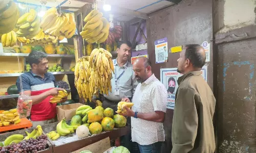 ஊட்டியில் கார்பைடு கல் மூலம் பழுக்க  வைக்கப்பட்ட மாம்பழங்கள் விற்பனையா?