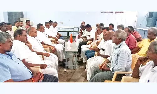 விசைத்தறி தொழிலாளர்கள் கூலி உயர்வு கோரிக்கை: 3-ம் கட்ட பேச்சு வார்த்தையும் தோல்வியில் முடிந்தது