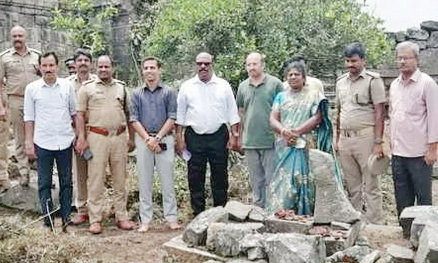 மங்கலதேவி கண்ணகி கோவிலில் தமிழக, கேரள அதிகாரிகள் ஆய்வு