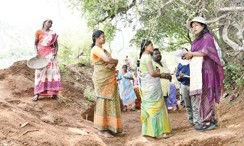 தேனி மாவட்டத்தில் அடிப்படை வசதிகள் குறித்து கலெக்டர் ஆய்வு