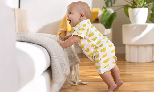 உங்கள் குழந்தை நடக்க தயாராக இருப்பதற்கான அறிகுறிகள்...