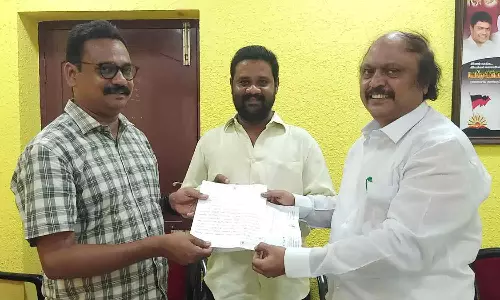 சுனாமி நினைவு சின்னம்