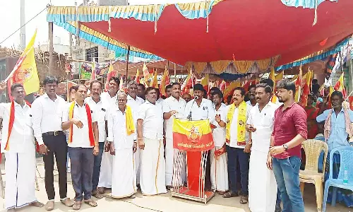 வன்னியர்களுக்கு 10.5 சதவீத இட ஒதுக்கீடு வழங்க வேண்டும்