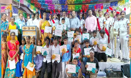 போட்டிகளில் வெற்றி பெற்ற மாணவ-மாணவிகளுக்கு பரிசு