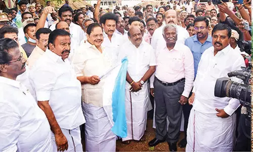 காவிரி டெல்டா மாவட்டங்களில் தூர்வாரும் பணி- அமைச்சர் தொடங்கி வைத்தார்