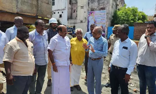 நவீன முறையில் குடியிருப்பு கட்டும் பணி