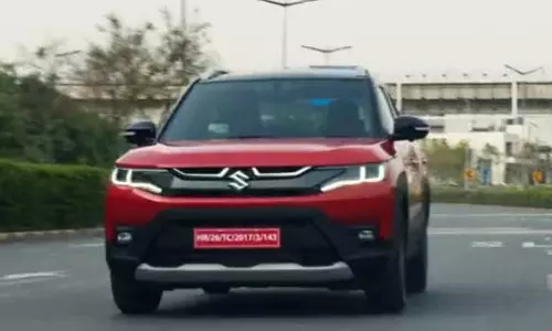 டென்ஷன் ஆகாதீங்க பாஸ்.. சுவரில் லெட்டர் எழுதி வைத்து காரை திருடிய பலே திருடன்!