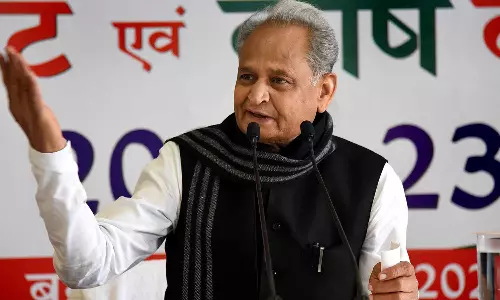 பிரதமர் மோடியை விமர்சனம் செய்வோர் சிறைக்கு செல்ல தயாராக இருக்க வேண்டும்: அசோக் கெலாட் பரபரப்பு பேச்சு