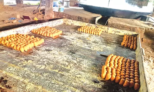 பரமத்திவேலூர் பகுதியில் வெல்லம் விலை உயர்வால் உற்பத்தியாளர்கள் மகிழ்ச்சி