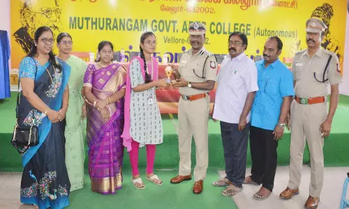 போட்டி தேர்வுகளை கண்டு பயப்பட கூடாது