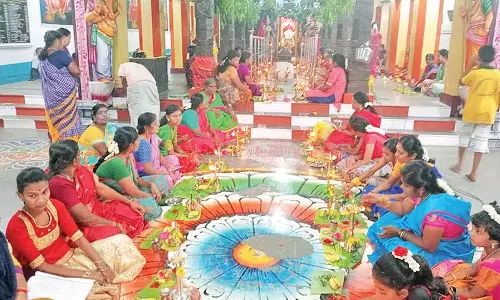 செங்கோட்டை கோவிலில் உலக நன்மை வேண்டி 108 திருவிளக்கு பூஜை