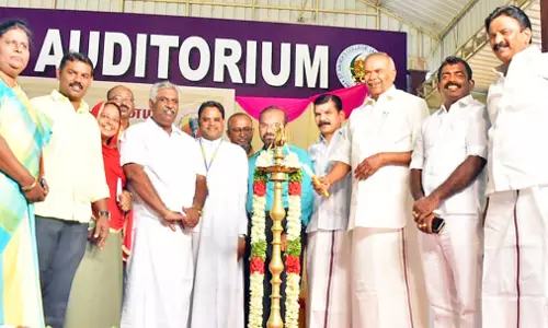 மாநில சிறுபான்மையினர் ஆணையம் சார்பில் கல்லூரி மாணவ- மாணவிகளுக்கான பேச்சுப்போட்டி