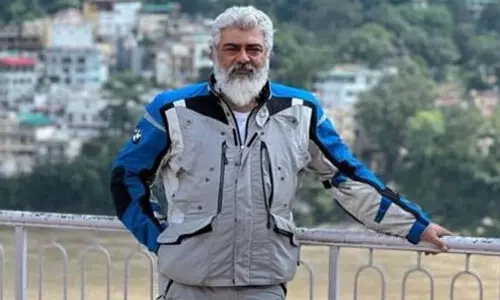 பைக்கில் சென்ற அஜித்தை காரில் துரத்திய குடும்பம்