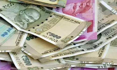 ராமாபுரத்தில் வங்கியில் கடன் பெற்று தருவதாக காண்டிராக்டரிடம் ரூ.10 லட்சம் மோசடி செய்த போலி டி.எஸ்.பி. கைது