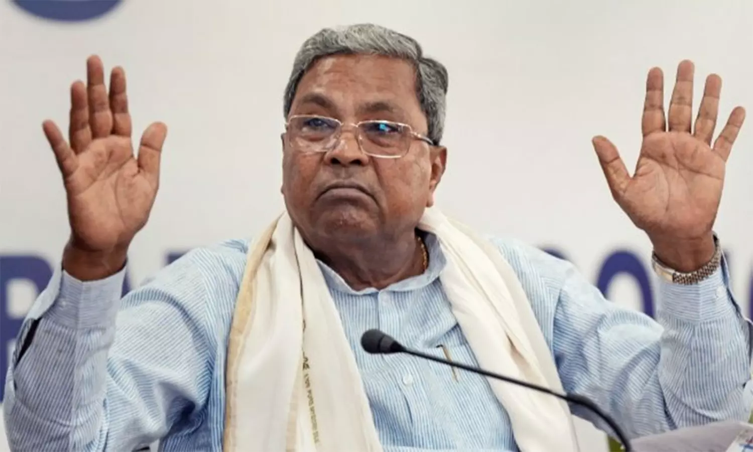 அதானியின் மோசடிகள் குறித்து பிரதமர் மோடி பேசாமல் மவுனம் காப்பது ஏன்?: சித்தராமையா கேள்வி அதானியின் மோசடிகள் குறித்து பிரதமர் மோடி பேசாமல் மவுனம் காப்பது ஏன்?: சித்தராமையா கேள்வி