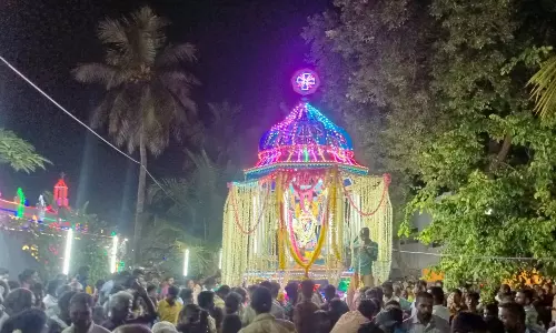 ஏலாக்குறிச்சி அடைக்கல அன்னை ஆலயத்தில் தேர்பவனி