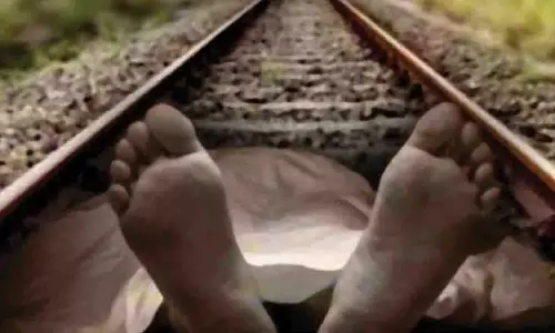 ரெயிலில் அடிபட்டு பெண் பலி
