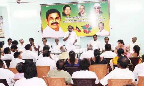 ராணிப்பேட்டை மாவட்ட அ.தி.மு.க. ஆலோசனை கூட்டம்