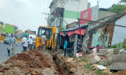 புதிய குடிநீர் குழாய் அமைக்கும் பணி தொடங்கியது