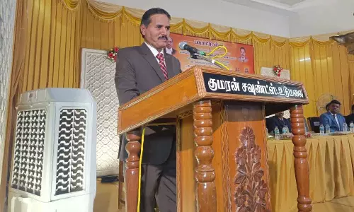 வக்கீல்கள் அர்ப்பணிப்பு உணர்வோடு செயல்பட வேண்டும் - சென்னை உயர்நீதிமன்ற நீதிபதி பேச்சு