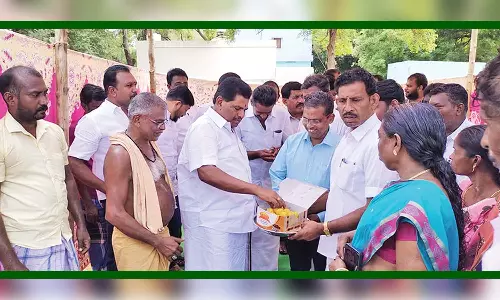 குதிரைமொழி ஊராட்சியில் ரூ. 40 லட்சத்தில் புதிய அரசு கட்டிடங்கள்- அமைச்சர் அனிதா ராதாகிருஷ்ணன் அடிக்கல் நாட்டினார்