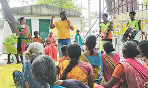 செக்காரக்குடியில் சிறுதானிய பயன்பாடு குறித்து விழிப்புணர்வு