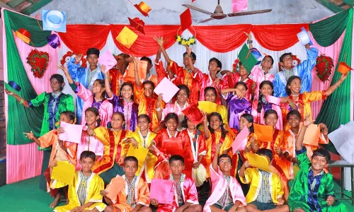 கடையநல்லூர் அருகே  தொடக்கப்பள்ளியில்  பரிசளிப்பு விழா