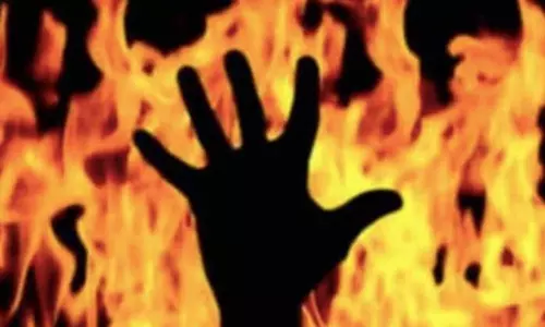 கோவையில் வீட்டில் தீ விபத்து-உடல் கருகி ெபண் வக்கீல் பலி