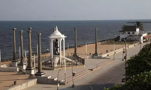 புதுவை கடற்கரை சாலை ஹேப்பி ஸ்டீரீட்டாக மாற்றம்