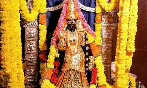 வாசவி கன்னிகா பரமேஸ்வரி அம்மன் கோவில் விழா