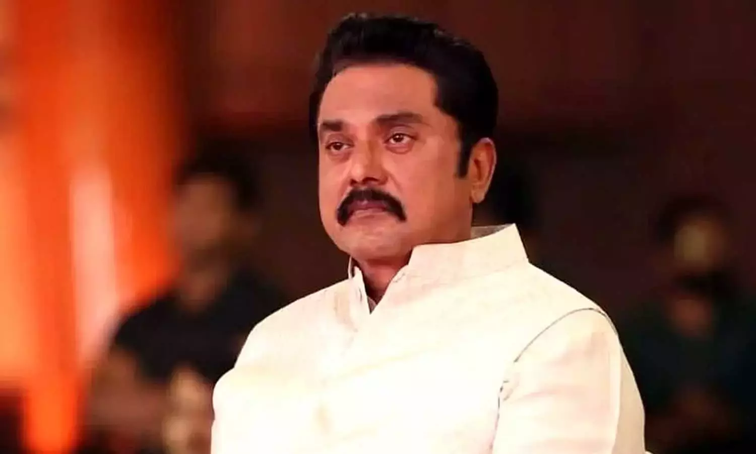 நான் பேசுவது பெரிய பழுவேட்டரையர் பேசுவது போல் உள்ளது என்கிறார்கள்.. நடிகர் சரத்குமார்