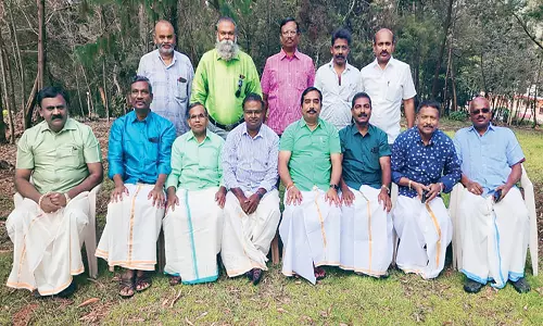 கொடைக்கானலில் முன்னாள் மாணவர்கள் சந்திப்பு