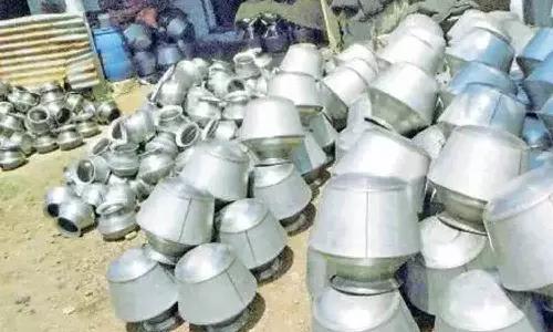 திருப்பூரில் பாத்திர தொழிலாளா்கள் சங்க சிறப்பு மகாசபை  கூட்டம் - நாளை நடக்கிறது