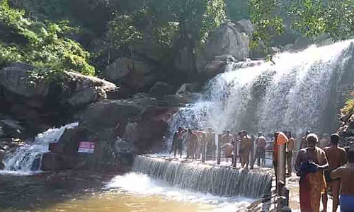 பஞ்சலிங்க அருவியில் நீர்வரத்து அதிகரிப்பு - சுற்றுலா பயணிகள் மகிழ்ச்சி