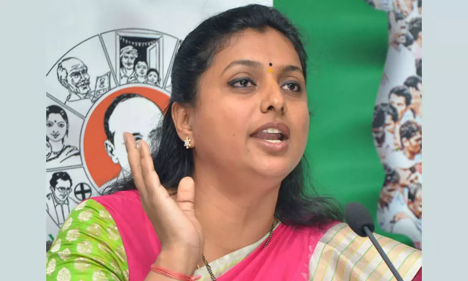 ரஜினிகாந்த்-பவன் கல்யாண் இணைந்து வந்தாலும் ஜெகன்மோகன் ரெட்டியை அசைக்க முடியாது - நடிகை ரோஜா