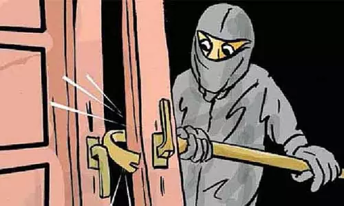 கட்டிட மேஸ்திரி வீட்டில் திருட்டு