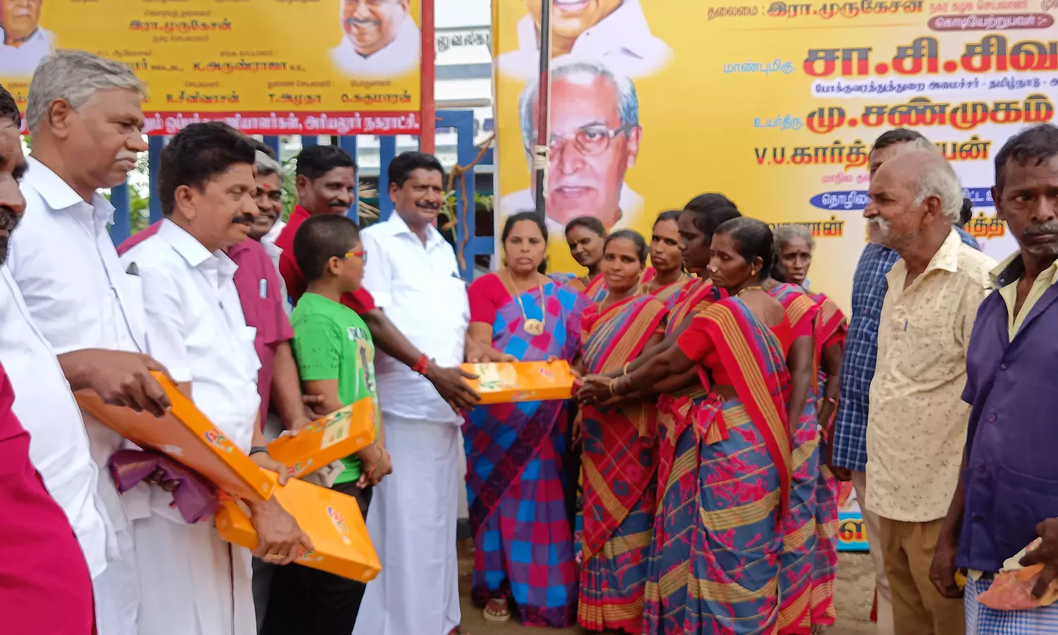 அரியலூரில் தொழிலாளர் முன்னேற்ற சங்கம் சார்பில் நலத்திட்ட உதவிகள் அரியலூரில் தொழிலாளர் முன்னேற்ற சங்கம் சார்பில் நலத்திட்ட உதவிகள்